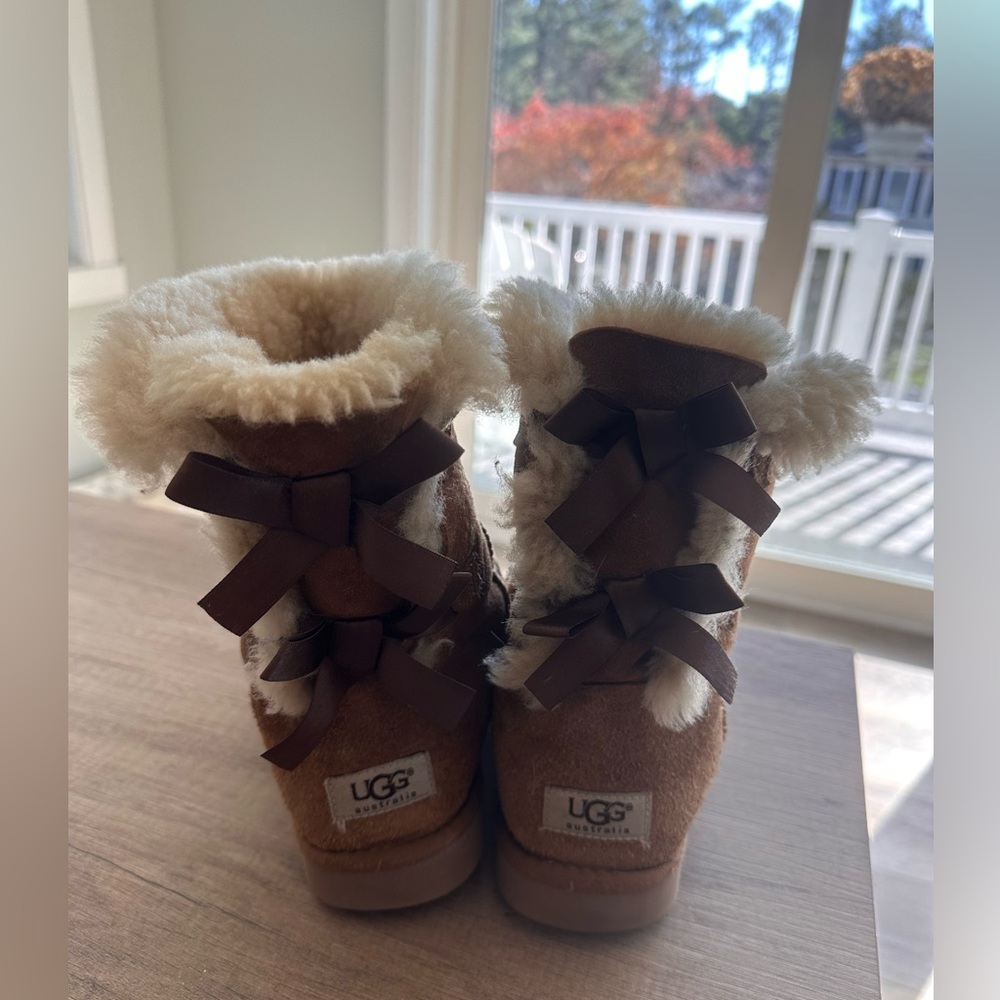 UGG Bailey Ugg Size 8, great condition!